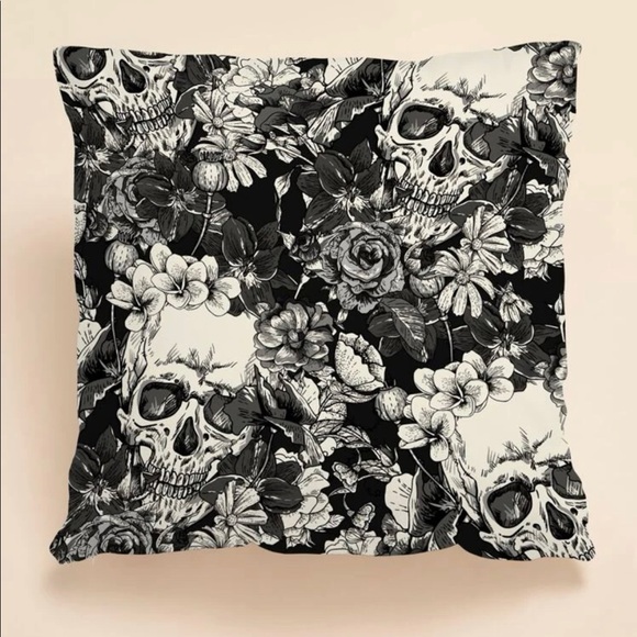 Other - Skull Pillow Case (case only)